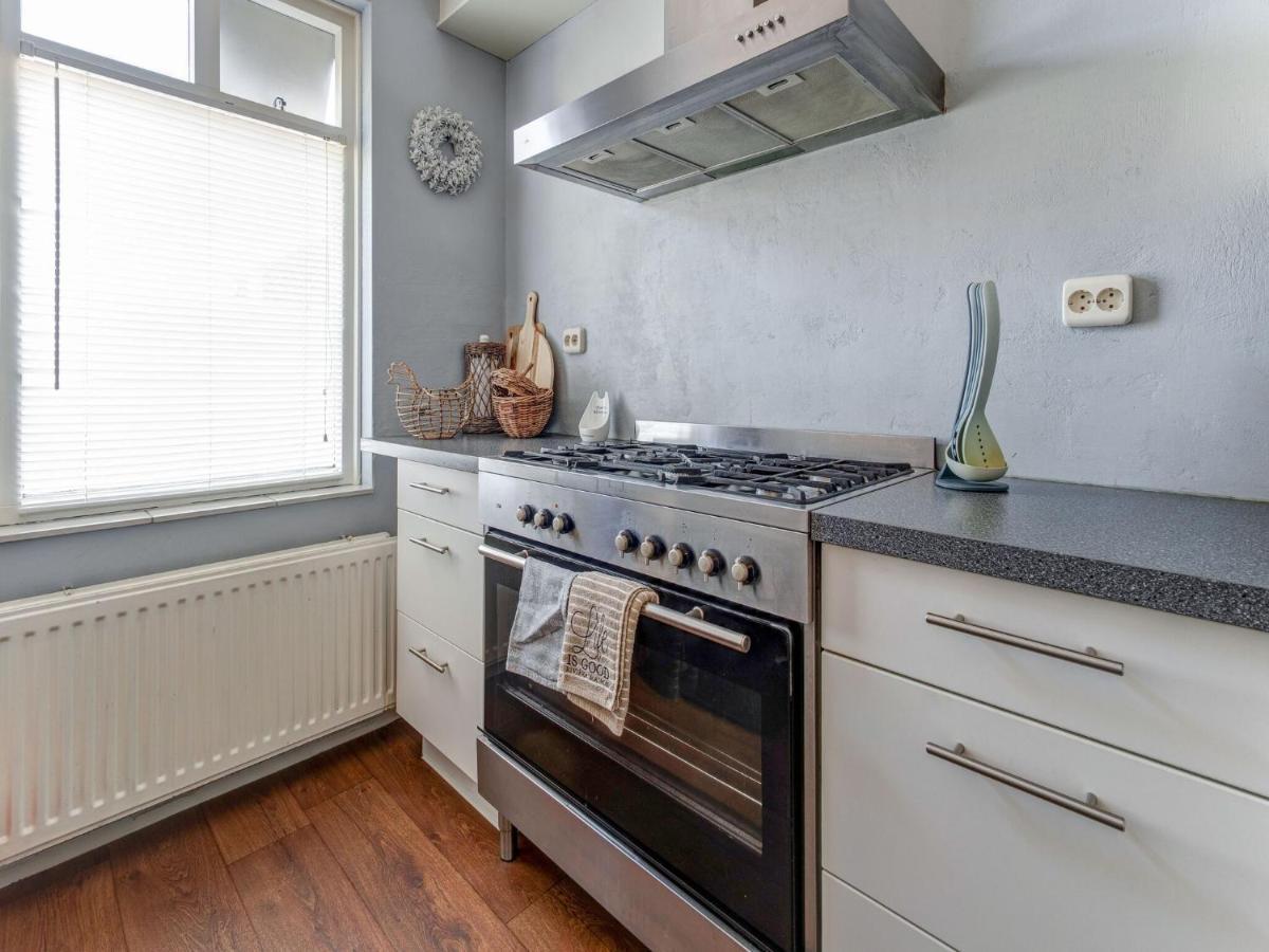 Beautiful Apartment In City Center Леуварден Екстериор снимка