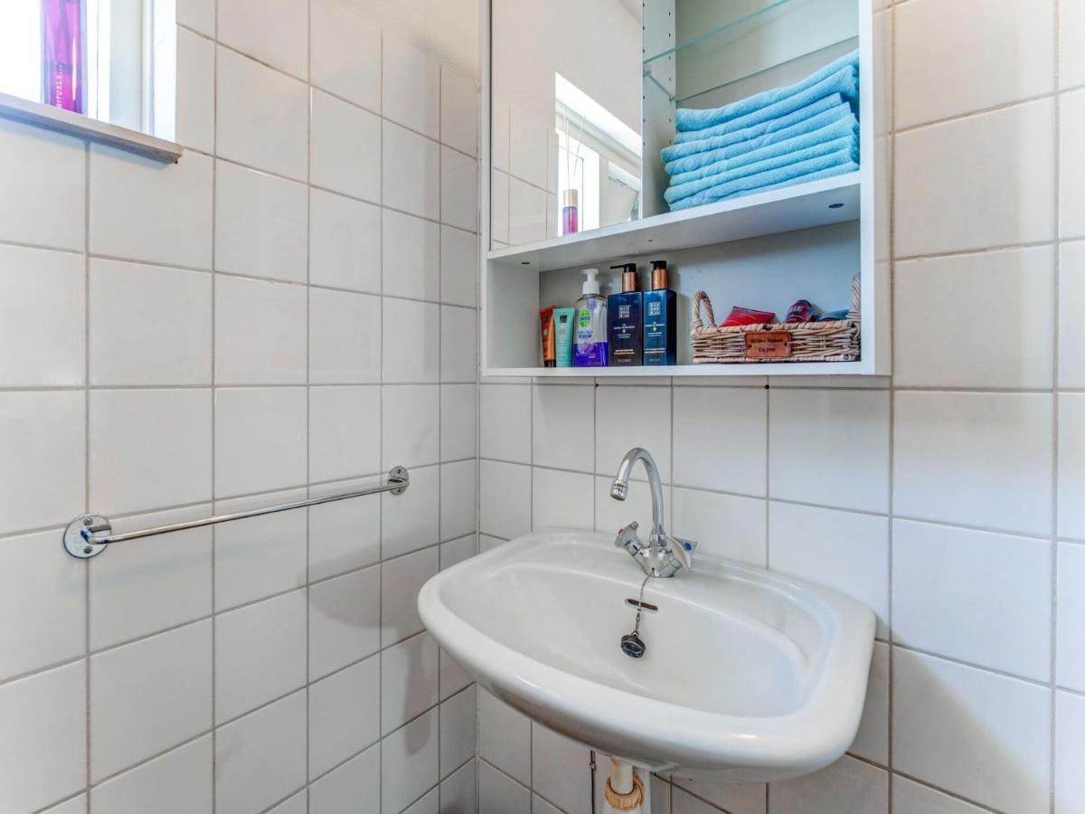 Beautiful Apartment In City Center Леуварден Екстериор снимка